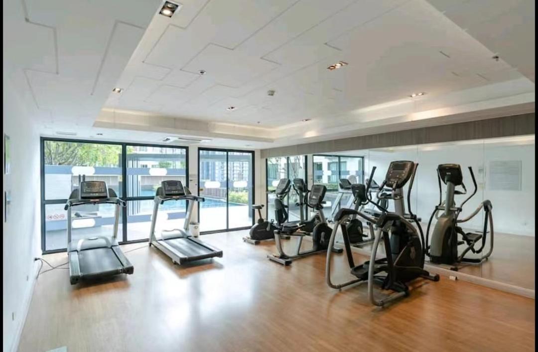 Condo In Bangkok With Swimming Pool Near Malls And Train Exterior photo