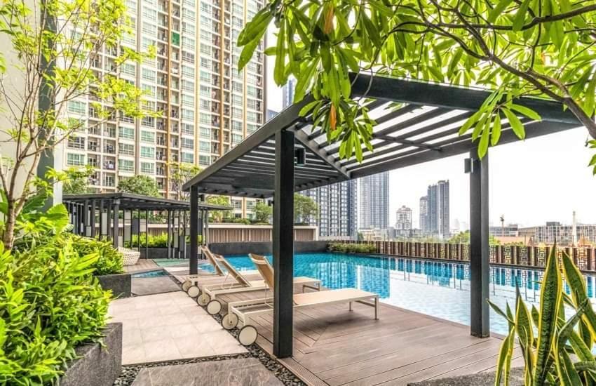 Condo In Bangkok With Swimming Pool Near Malls And Train Exterior photo